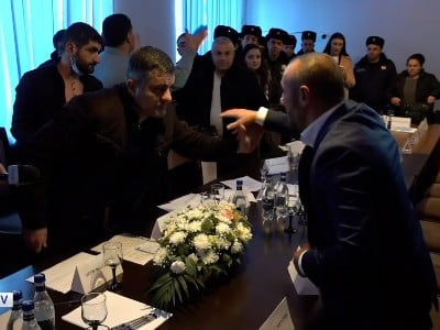 Դատարանը մասնակի բավարարել է ՔՊ-ական ավագանու անդամների հայցը. «Ահարոն Խաչատրյան» դաշինքը կբողոքարկի այդ որոշումը￼