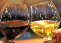 Հայաստանից գինիների եւ կոնյակի արտահանումն ամբողջությամբ դադարեցվել է չորս ուղղություններով. հետեւանքներն ու լուծումները￼