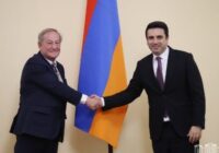 Ալեն Սիմոնյանն ընդունել է Ֆրանսիա-Հայաստան բարեկամական խմբի պատվիրակությանը￼