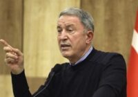 Հայաստանը պետք է սեղմի Թուրքիայի եւ Ադրբեջանի մեկնած խաղաղության ձեռքը. Հուլուսի Աքար