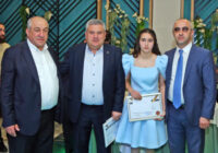 ԱՐԱՔՍՈՒՄ ԻՐԱԿԱՆԱՑՎՈՒՄ ԵՆ ՄԵԾԱԾԱՎԱԼ ՍՈՒԲՎԵՆՑԻՈՆ ԾՐԱԳՐԵՐ, ԱՐՄԱՎԻՐԻ ՄԱՐԶՊԵՏԸ  ՊԱՐԲԵՐԱԲԱՐ ԱՅՑԵԼՈՒՄ Է ՀԱՄԱՅՆՔ