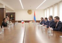 ՀՀ պաշտպանության նախարարն ընդունել է Ֆրանսիայի դեսպանին