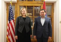 ՀՀ պաշտպանության նախարարն աշխատանքային ընթրիք է ունեցել ԱՄՆ դեսպանի հետ